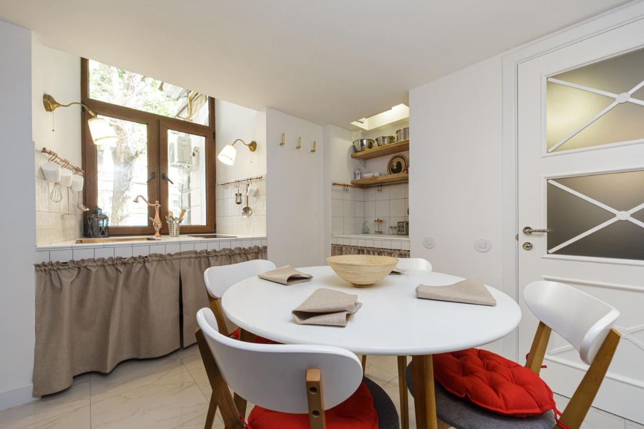 Серце Старого Міста Apartment Odessa Ngoại thất bức ảnh